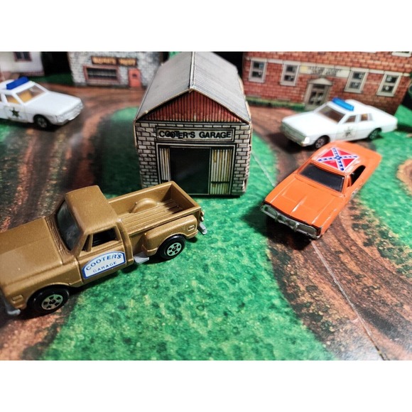 ERTL 1816 Dukes Of Hazzard Play Set 1981 RARE General Lee Complete 4 BONUS Cars - Picture 9 of 13